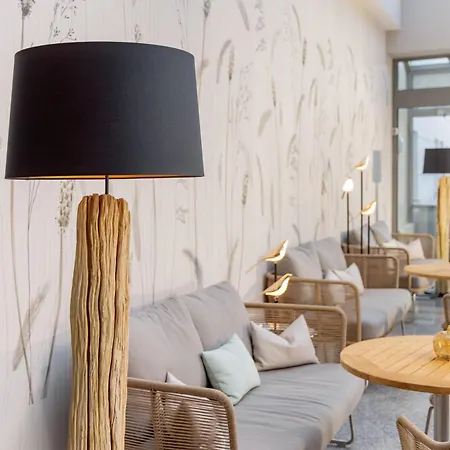 Parkhotel Ruegen מלון 4*