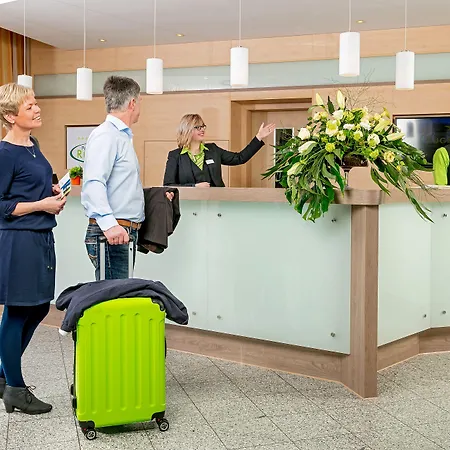 מלון Parkhotel Ruegen 4*