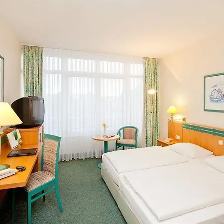 Parkhotel Ruegen מלון 4*