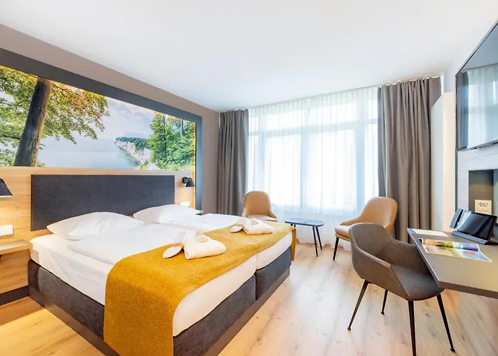 מלון Parkhotel Ruegen 4*